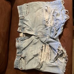Relaxed Fixed Distress Jean Shorts